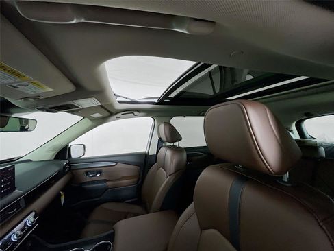 New 2026 Honda Pilot Touring image 9