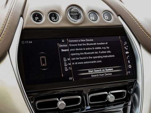 Used 2021 Aston Martin DBX AWD/4WD image 36