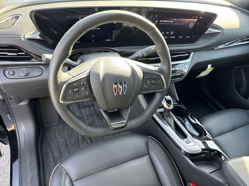Used 2025 Buick Envista Avenir image 18