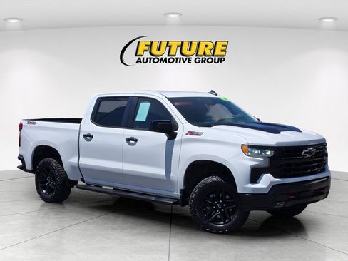 Used 2024 Chevrolet Silverado 1500 LT Trail Boss w/ Protection Package AWD/4WD image 1