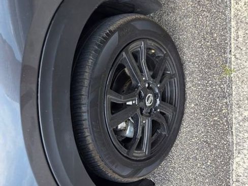 Used 2024 Nissan Kicks SR w/ Interior Electronics Package FWD image 5