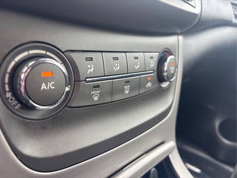 Used 2013 Nissan Sentra SV w/ Premium Pkg FWD image 51