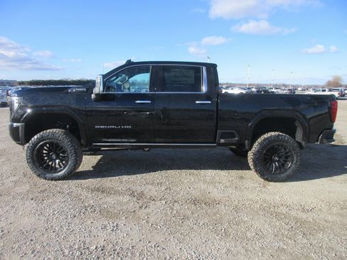 New 2026 GMC Sierra 2500 Denali Ultimate image 10
