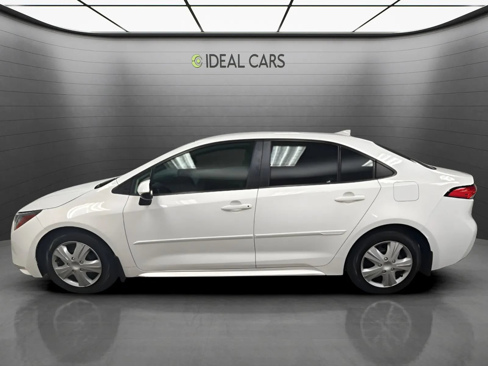 Used 2023 Toyota Corolla LE w/ Carpet Mat Package (TMS) FWD image 9