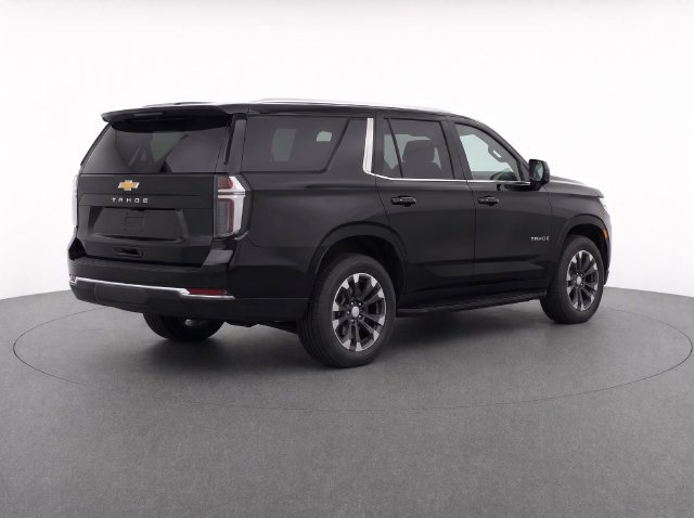 Used 2025 Chevrolet Tahoe LS RWD image 4