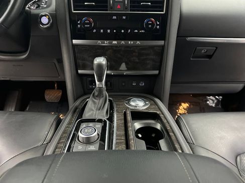 Used 2024 Nissan Armada Platinum w/ Captain's Chairs Package image 51