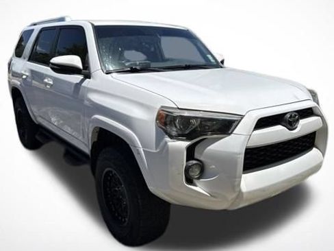 Used 2017 Toyota 4Runner SR5 Premium RWD image 1