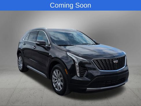Used 2023 Cadillac XT4 Premium Luxury w/ Cold Weather Package AWD/4WD image 8