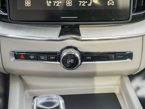 New 2026 Volvo XC60 B5 Ultra w/ Protection Package Premier image 24