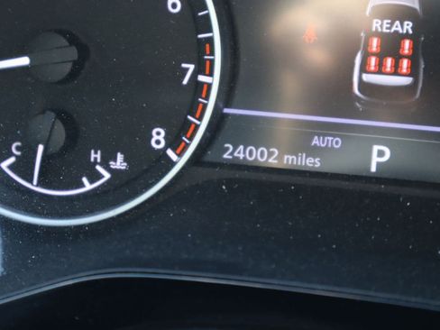 Used 2024 Nissan Pathfinder Rock Creek AWD/4WD image 11