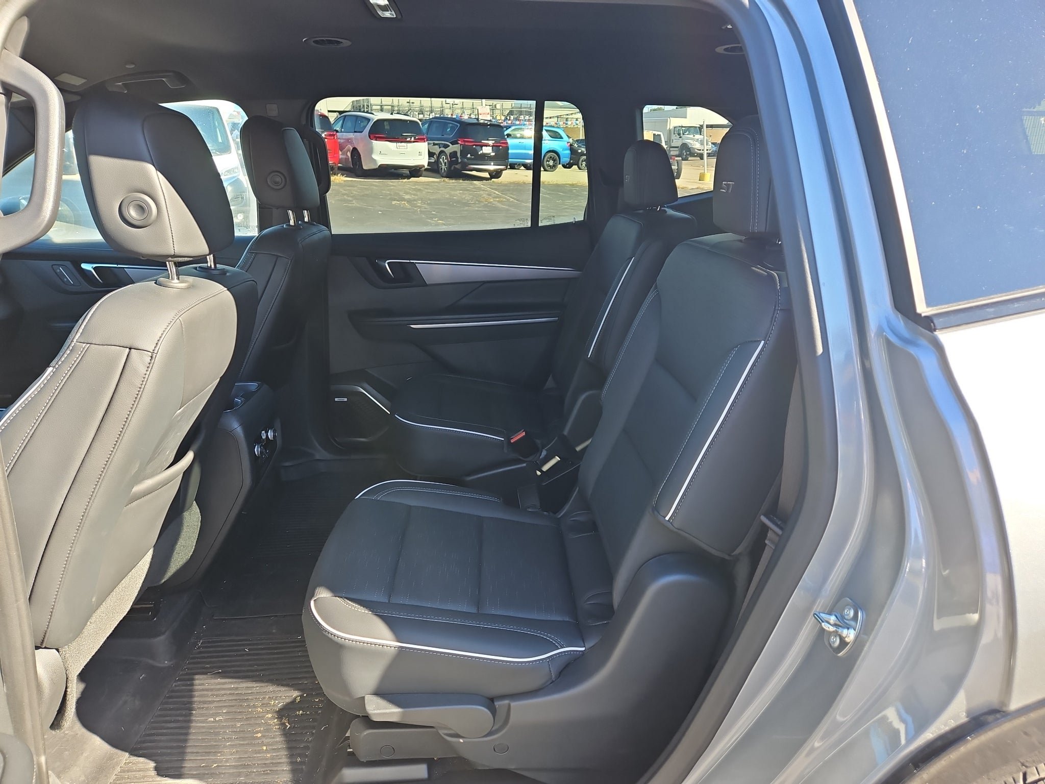 Used 2025 Buick Enclave Sport Touring w/ LPO, Floor Liner Package FWD image 6