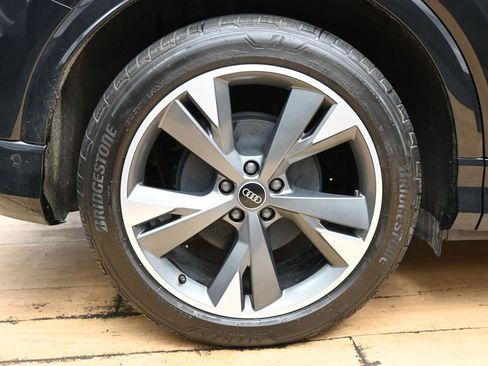 Used 2024 Audi Q4 e-tron Premium Plus w/ Premium Plus image 12