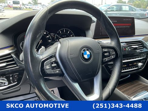 Used 2019 BMW 530i w/ Convenience Package RWD image 20