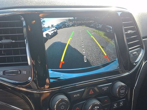 Certified 2021 Jeep Grand Cherokee Limited w/ Premium Lighting Group AWD/4WD image 21