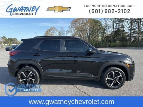 Used 2021 Chevrolet TrailBlazer RS w/ Technology Package image 4