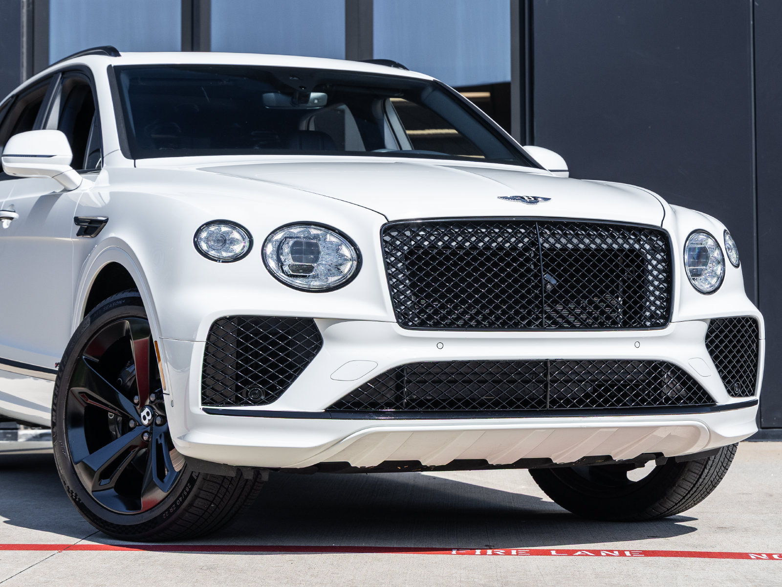 Used 2021 Bentley Bentayga AWD/4WD image 5