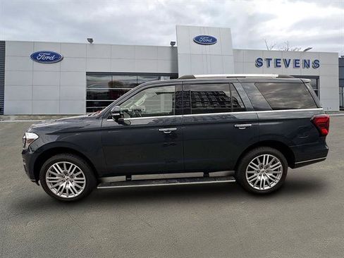Certified 2023 Ford Expedition Limited AWD/4WD image 3