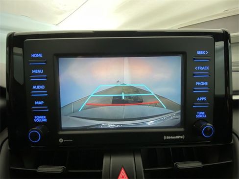 Used 2021 Toyota RAV4 XLE image 17