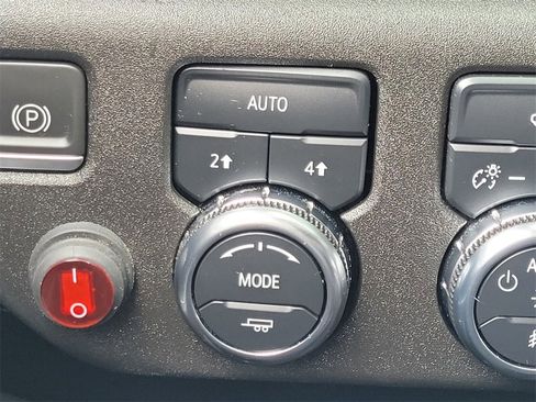 Used 2023 GMC Sierra 1500 Elevation image 23