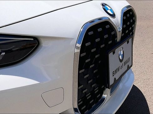 Used 2024 BMW 430i xDrive Convertible AWD/4WD image 26