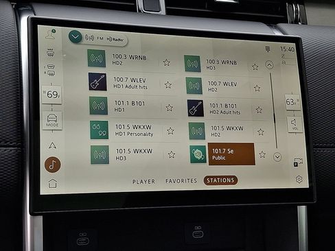 New 2026 Land Rover Discovery Sport Landmark AWD/4WD image 14