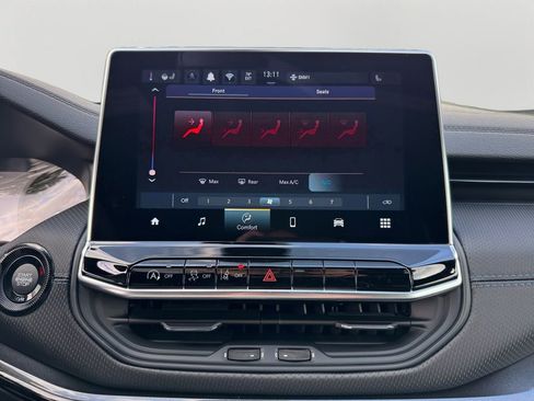 New 2026 Jeep Compass Latitude image 22