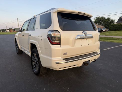 Used 2014 Toyota 4Runner Limited AWD/4WD image 4