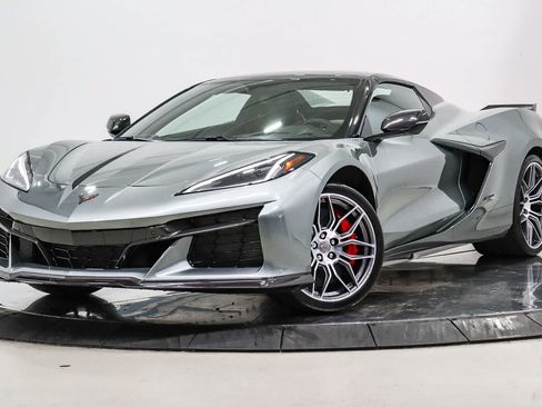 Used 2023 Chevrolet Corvette Z06 RWD image 1