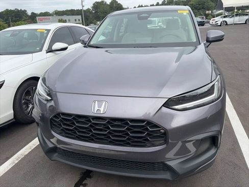 Used 2023 Honda HR-V LX image 9