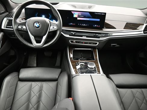 Used 2026 BMW X5 xDrive40i AWD/4WD image 16