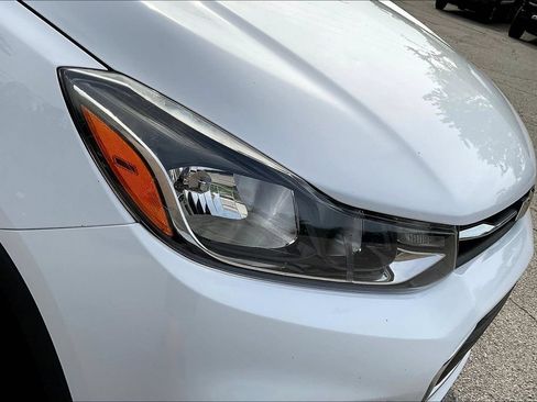 Used 2019 Chevrolet Trax LS FWD image 29