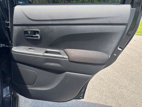Used 2018 Mitsubishi Outlander Sport ES FWD image 17