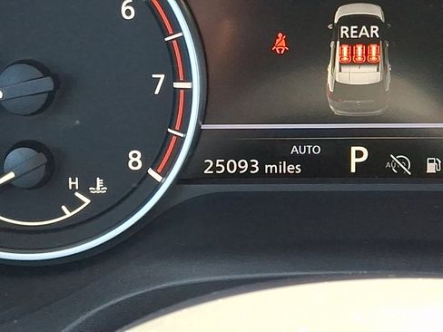 Used 2024 Nissan Rogue SV image 19