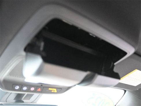 Used 2025 Chevrolet Equinox ACTIV w/ Safety and Technology Package image 34