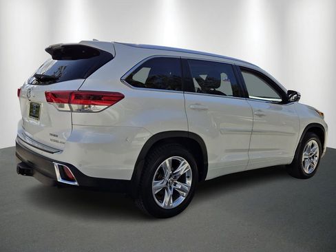 Used 2019 Toyota Highlander Limited image 7