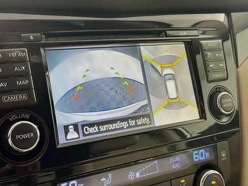 Used 2015 Nissan Rogue SL image 23