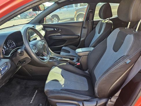 Used 2019 Hyundai Veloster 2.0 image 9