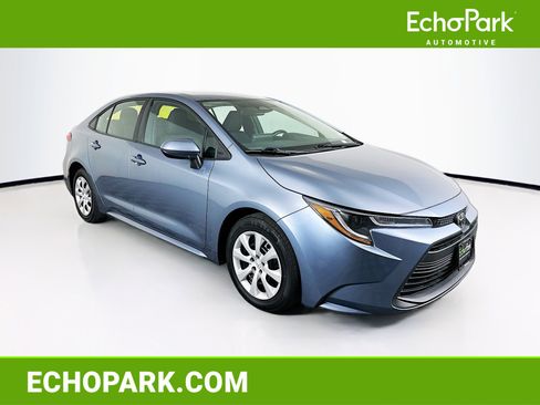 Used 2023 Toyota Corolla LE FWD image 1