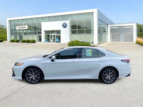 Used 2024 Toyota Camry XLE w/ Cold Weather Package AWD/4WD image 2