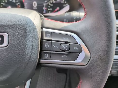 Used 2024 Jeep Compass Trailhawk AWD/4WD image 17
