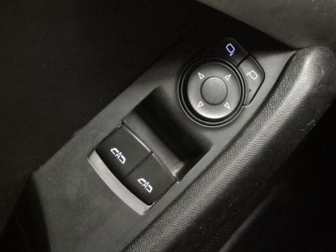 Used 2018 Chevrolet Camaro LT RWD image 13