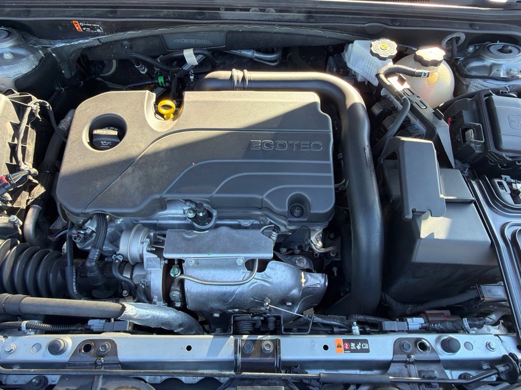 Used 2024 Chevrolet Malibu LT FWD image 14