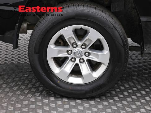 Used 2024 RAM 1500 Laramie RWD image 29