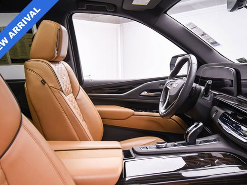 Used 2022 Cadillac Escalade ESV Premium Luxury image 51