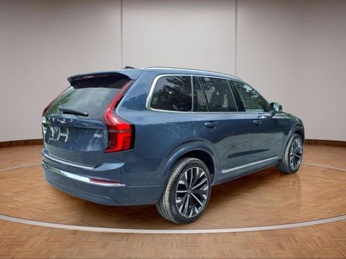 Certified 2026 Volvo XC90 B6 Plus AWD/4WD image 6