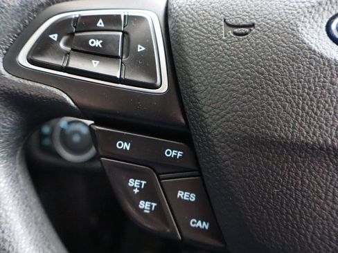 Used 2017 Ford Escape SE image 29