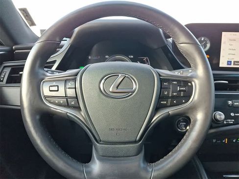 Used 2023 Lexus ES 300h w/ Premium Package image 16