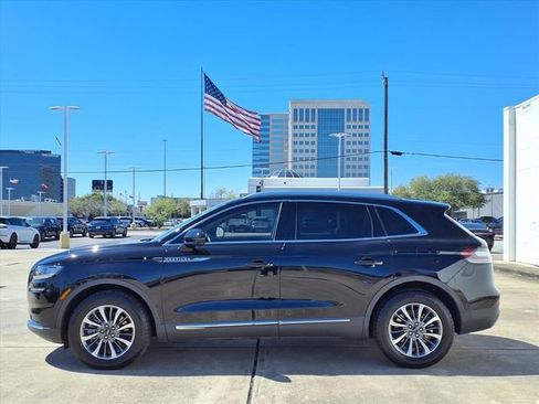 Certified 2023 Lincoln Nautilus Reserve w/ Luxury Package image 24