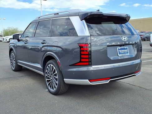 New 2026 Hyundai Palisade Calligraphy FWD image 2