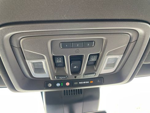 Used 2022 GMC Sierra 1500 Denali w/ Technology Package image 13